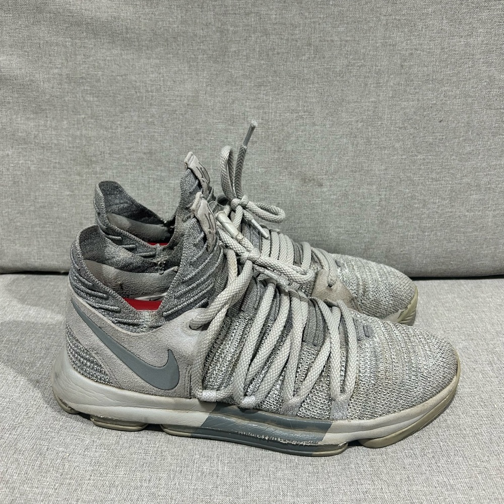 Nike Gray Athletic Men's Shoes